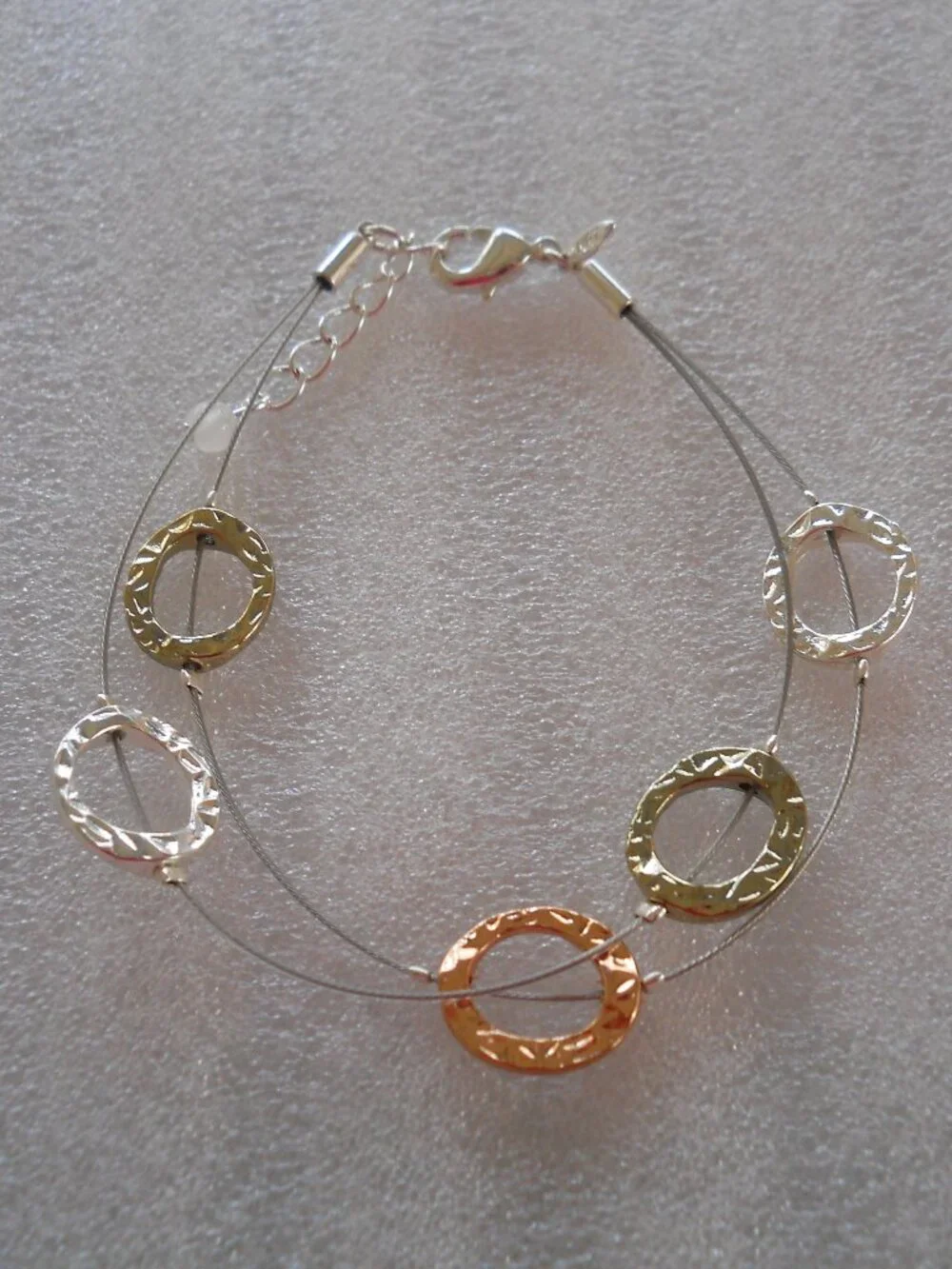 Avon - Illusion Bracelet       930